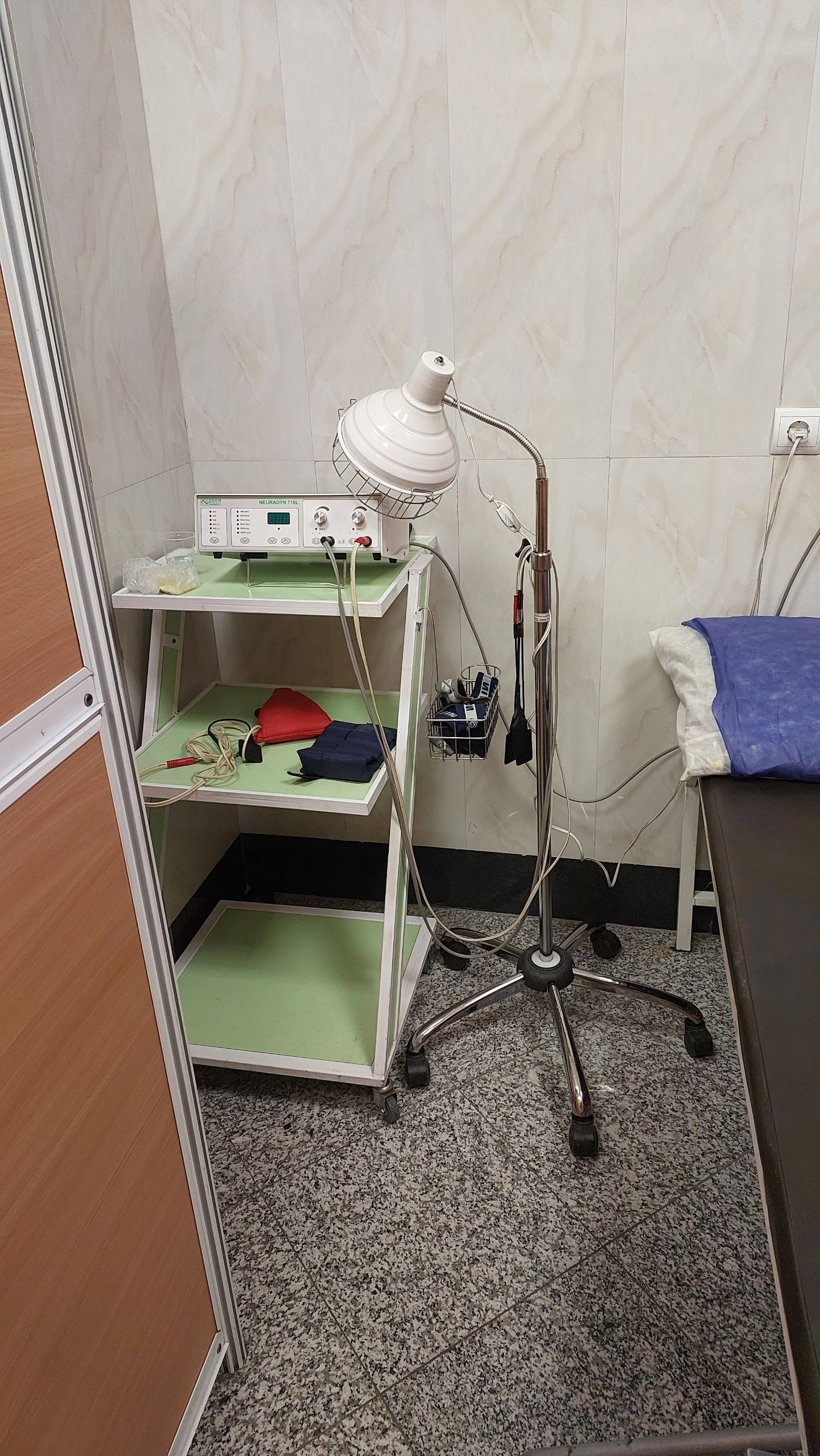 فیزیوتراپی کلینیک آزادگان